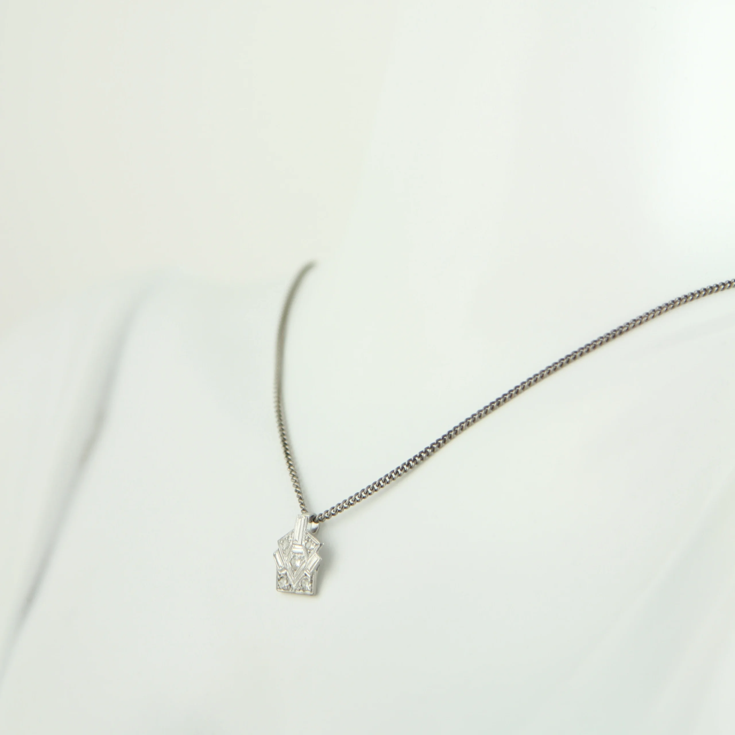 Art Déco Anhänger Platin 0,15ct Diamanten / Altschliff Brillanten – Bild 7