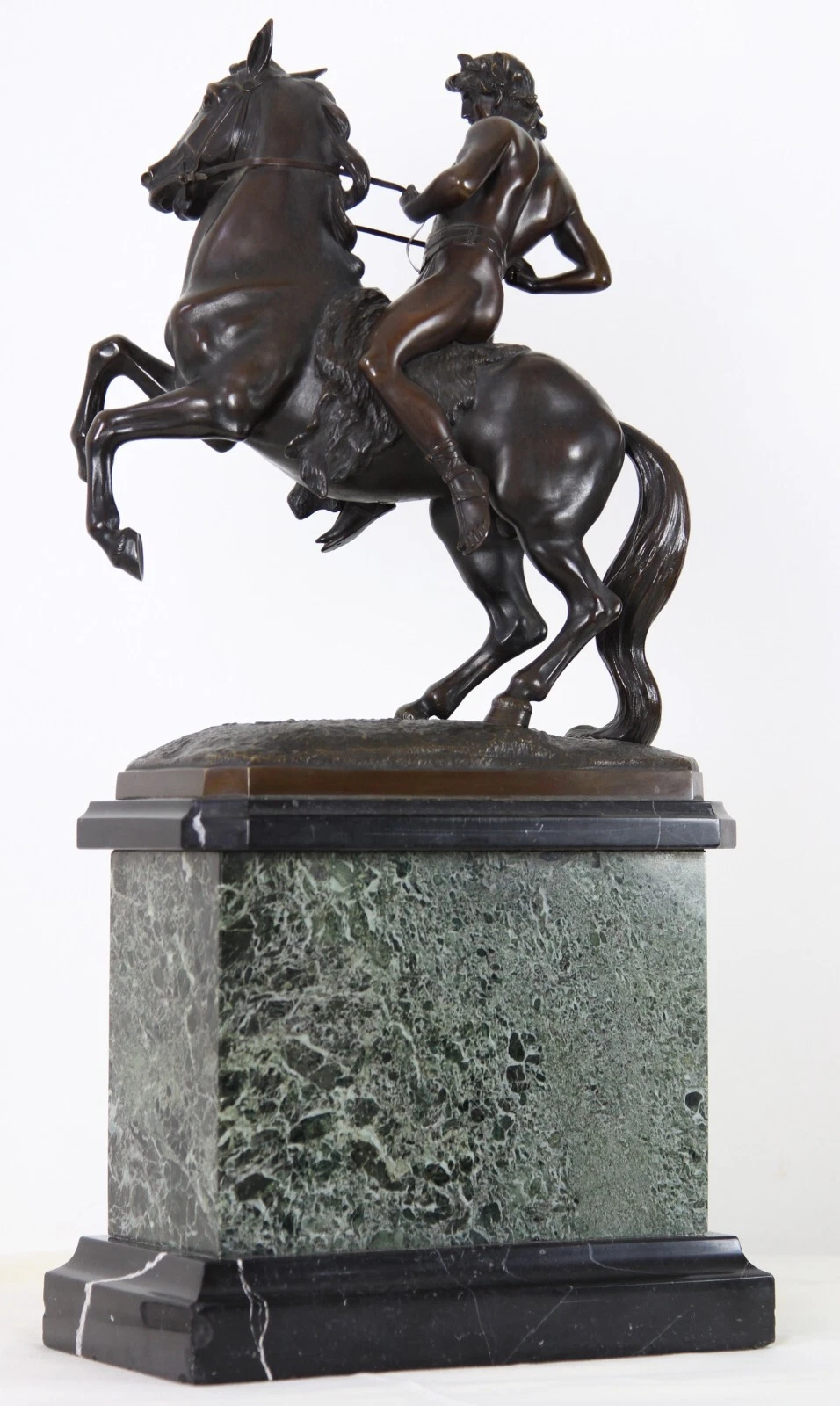 Rudolf Küchler – Reiter auf Pferd, Bronze auf Marmorsockel – Bild 3