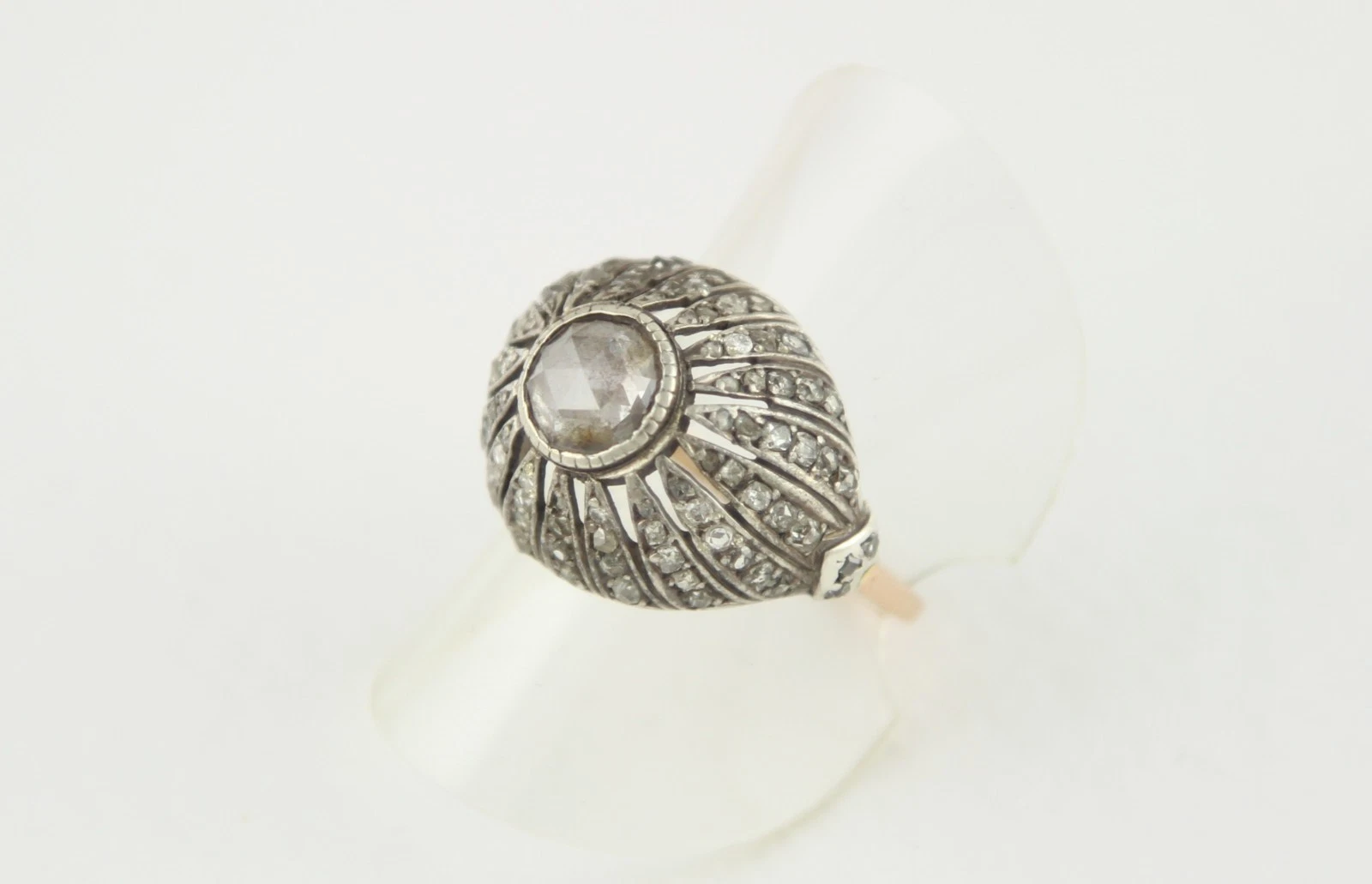 Antiker Ring aus Roségold und Silber mit 93 Altschliff-Diamanten – Bild 2
