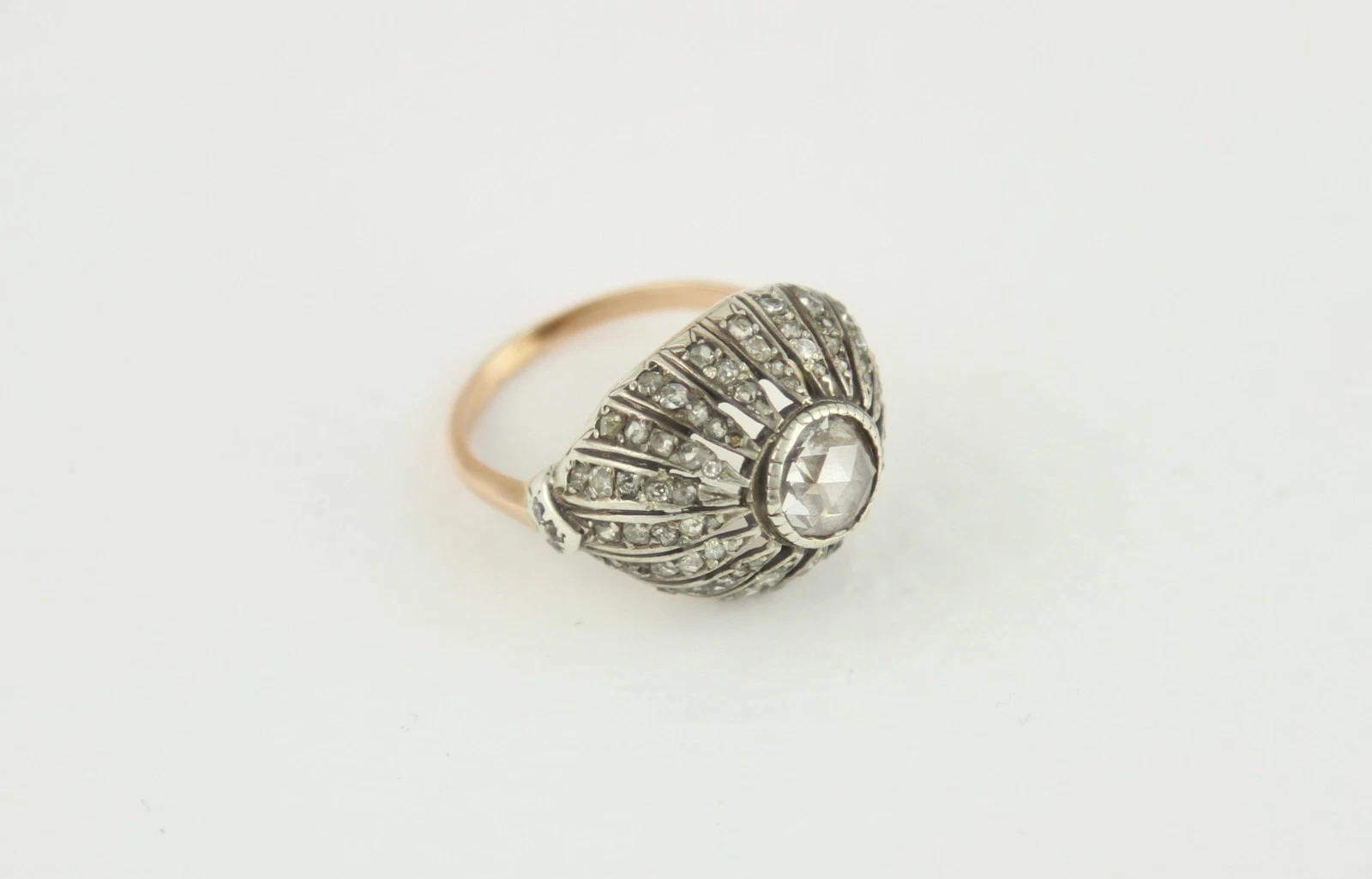 Antiker Ring aus Roségold und Silber mit 93 Altschliff-Diamanten – Bild 6